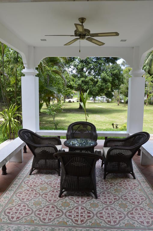 Baan Khun Nang Colonial Pousada